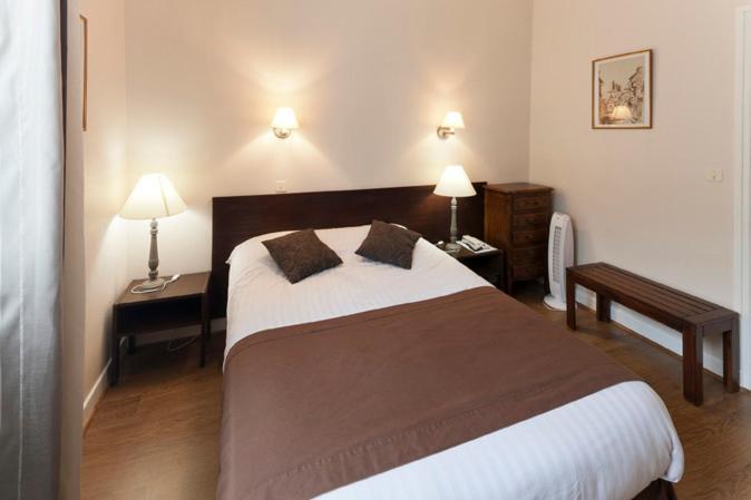 Logis Hotel Le Belle Rive Нажак Экстерьер фото