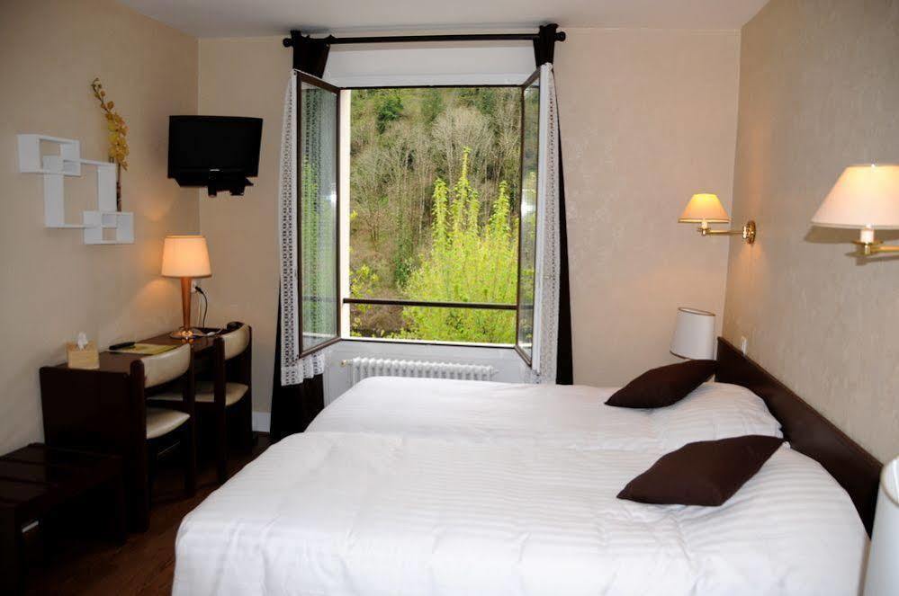 Logis Hotel Le Belle Rive Нажак Экстерьер фото
