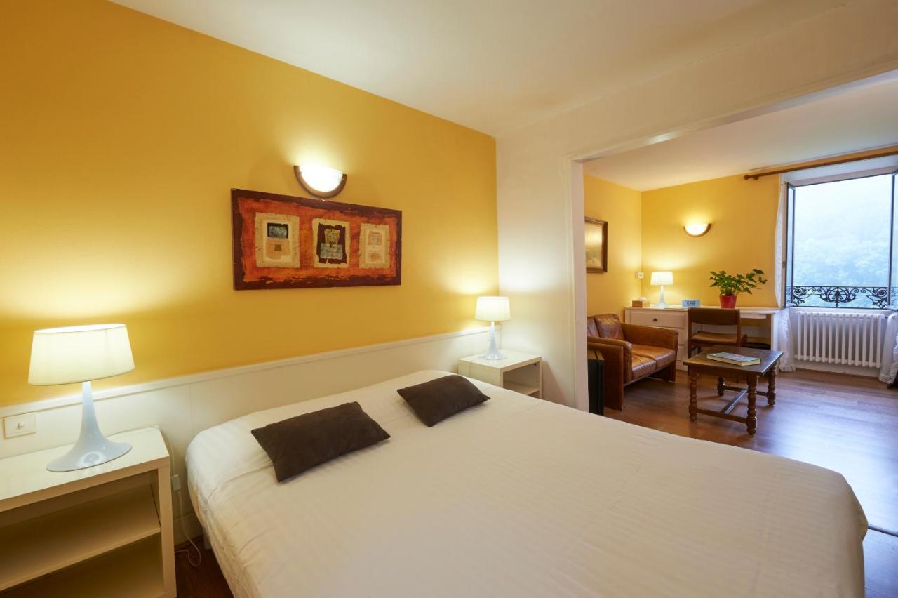 Logis Hotel Le Belle Rive Нажак Экстерьер фото